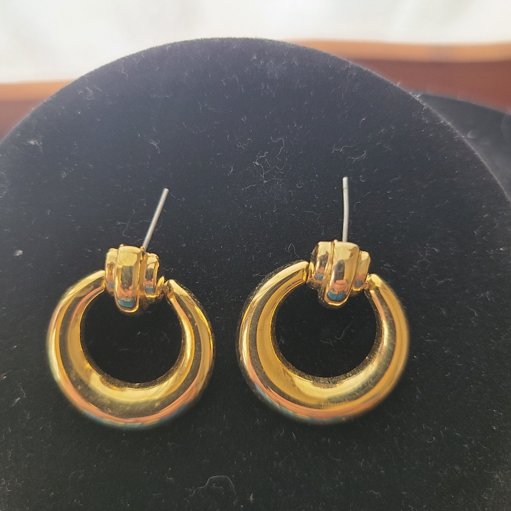 Doorknocker earrings